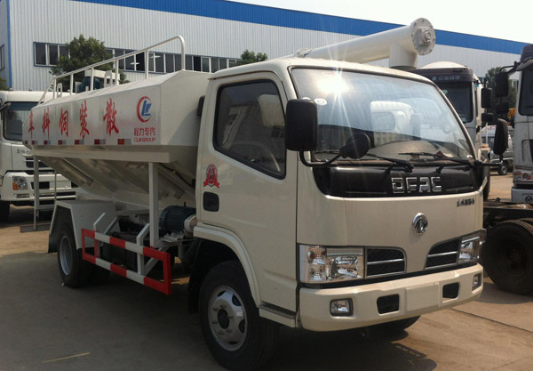 國(guó)五東風(fēng)多利卡12方散裝飼料運(yùn)輸車